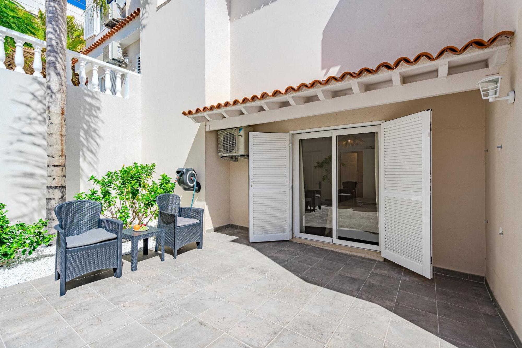 Villa Sabina - 6 Bedroom House Costa Adeje (Tenerife)