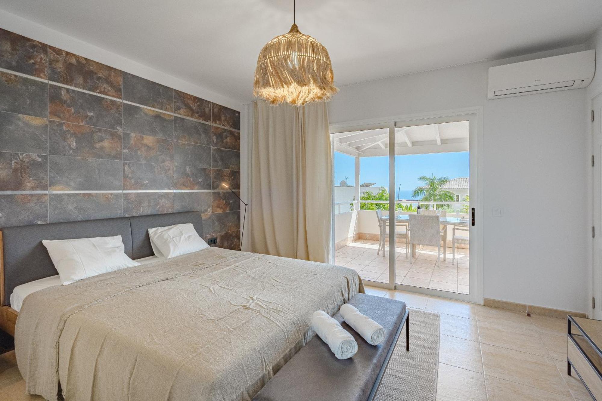 Villa Sabina - 6 Bedroom House