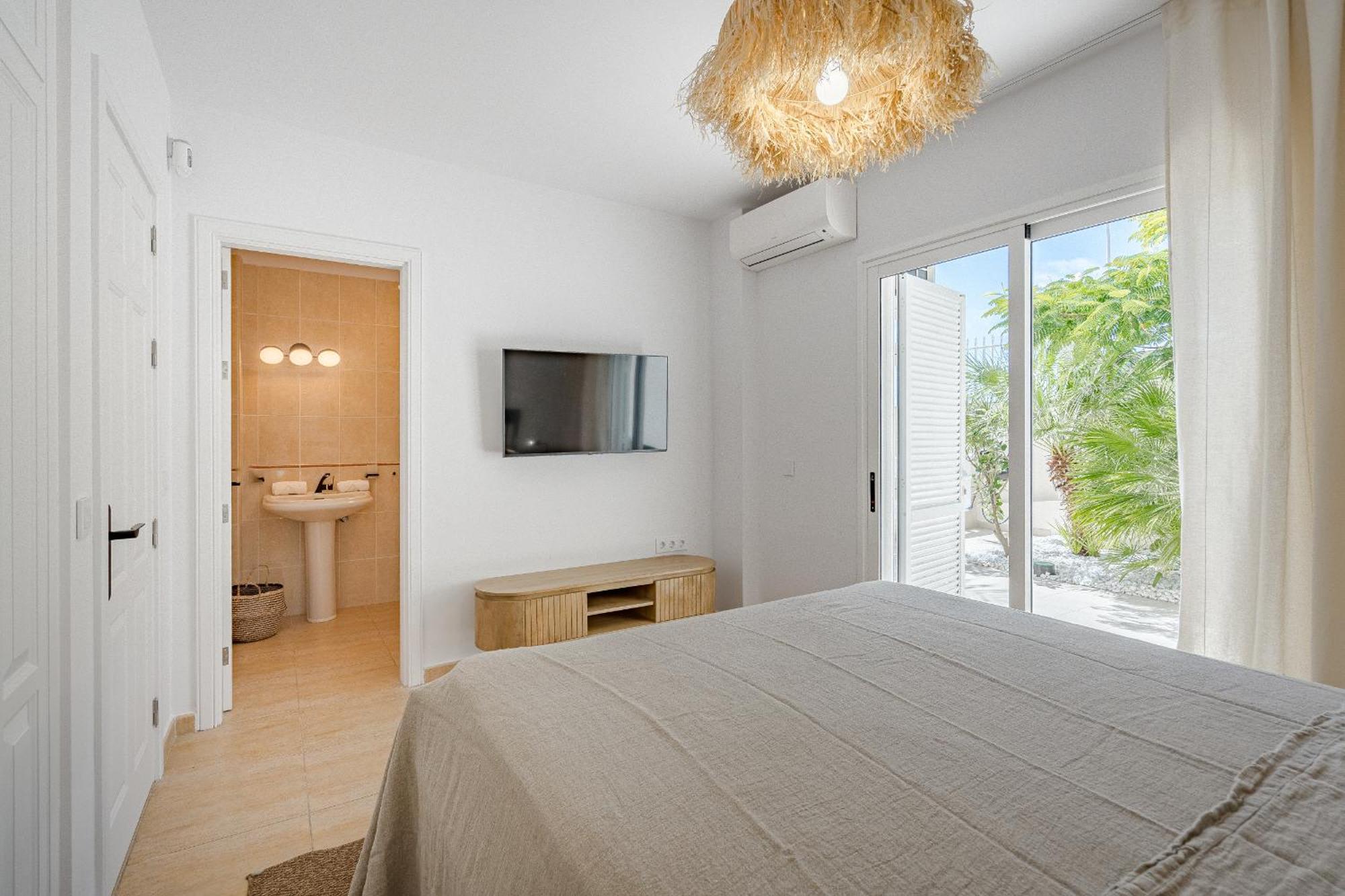 Sabina - 6 Bedroom House Villa