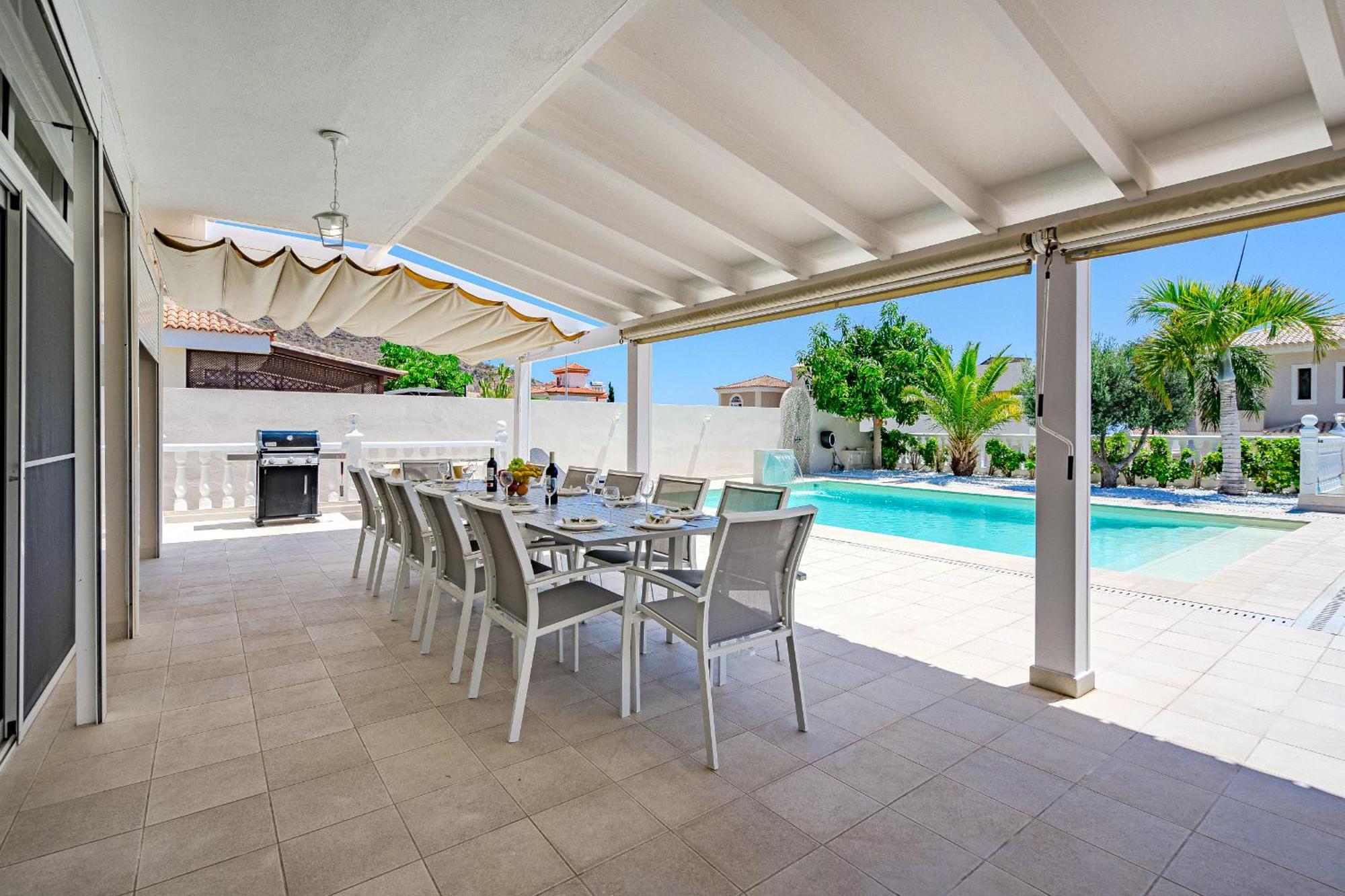 Sabina - 6 Bedroom House Villa