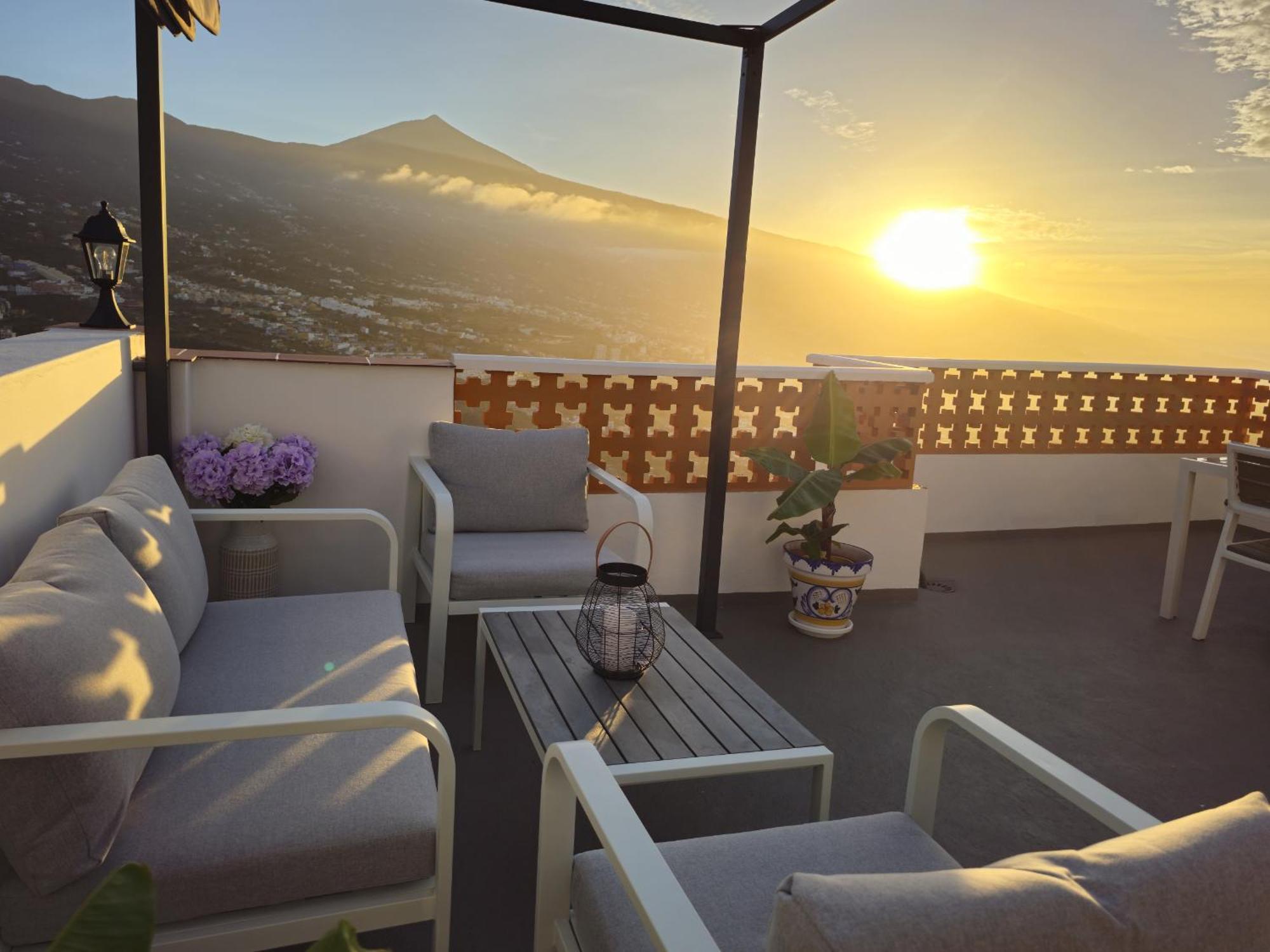 Appartement Elegant, Comfortable Penthouse With Scenic Views *