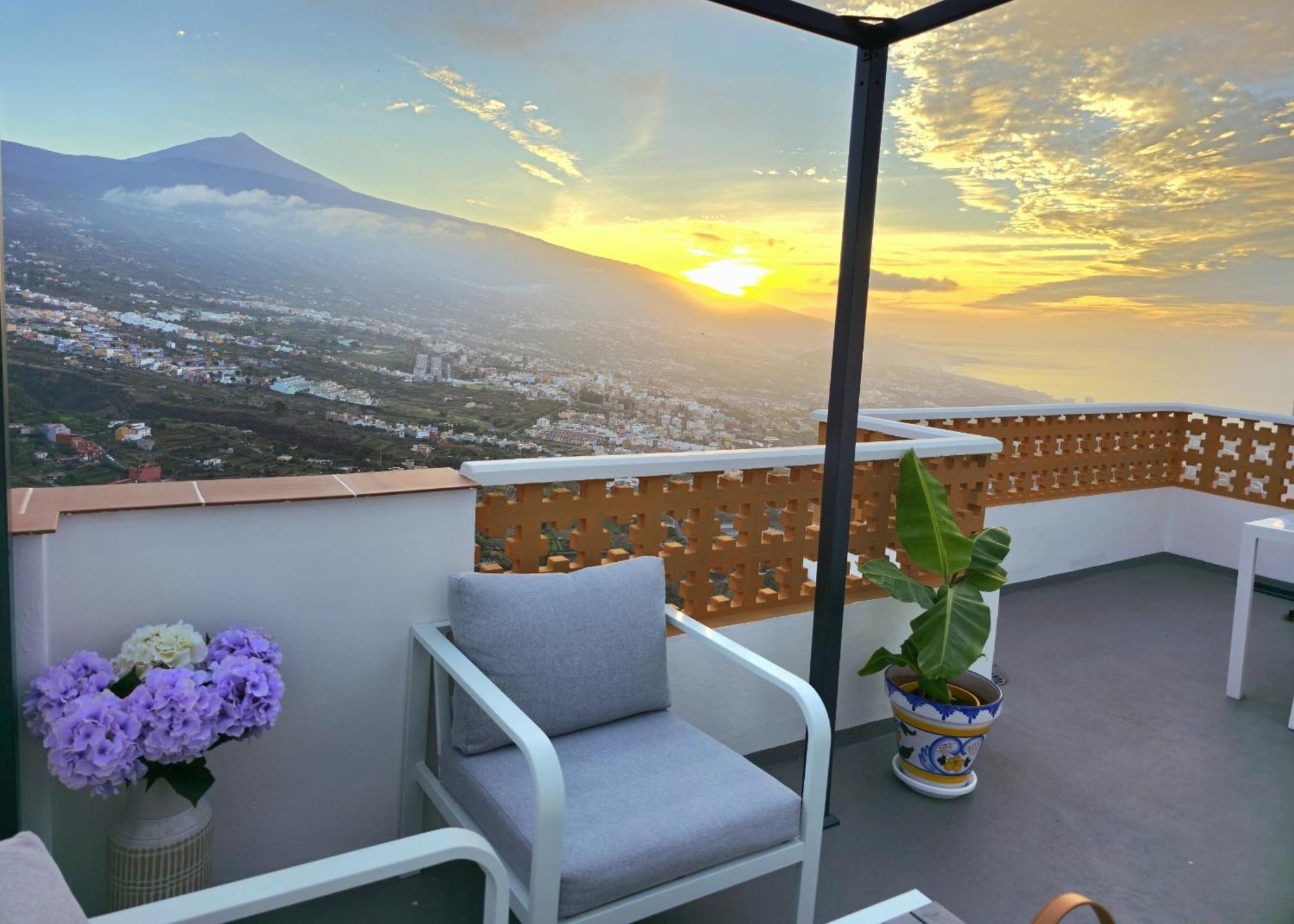 Elegant, Comfortable Penthouse With Scenic Views * La Orotava