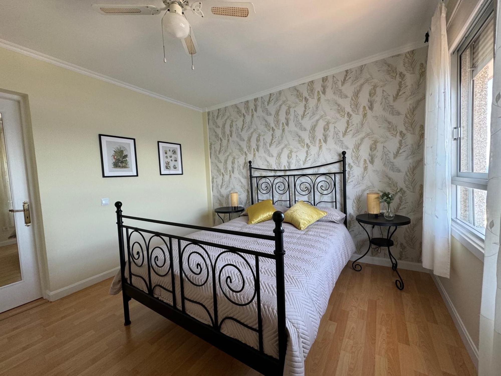 Maravilloso Duplex Frente Al Mar Con Parking Propio A Pie De Playa *