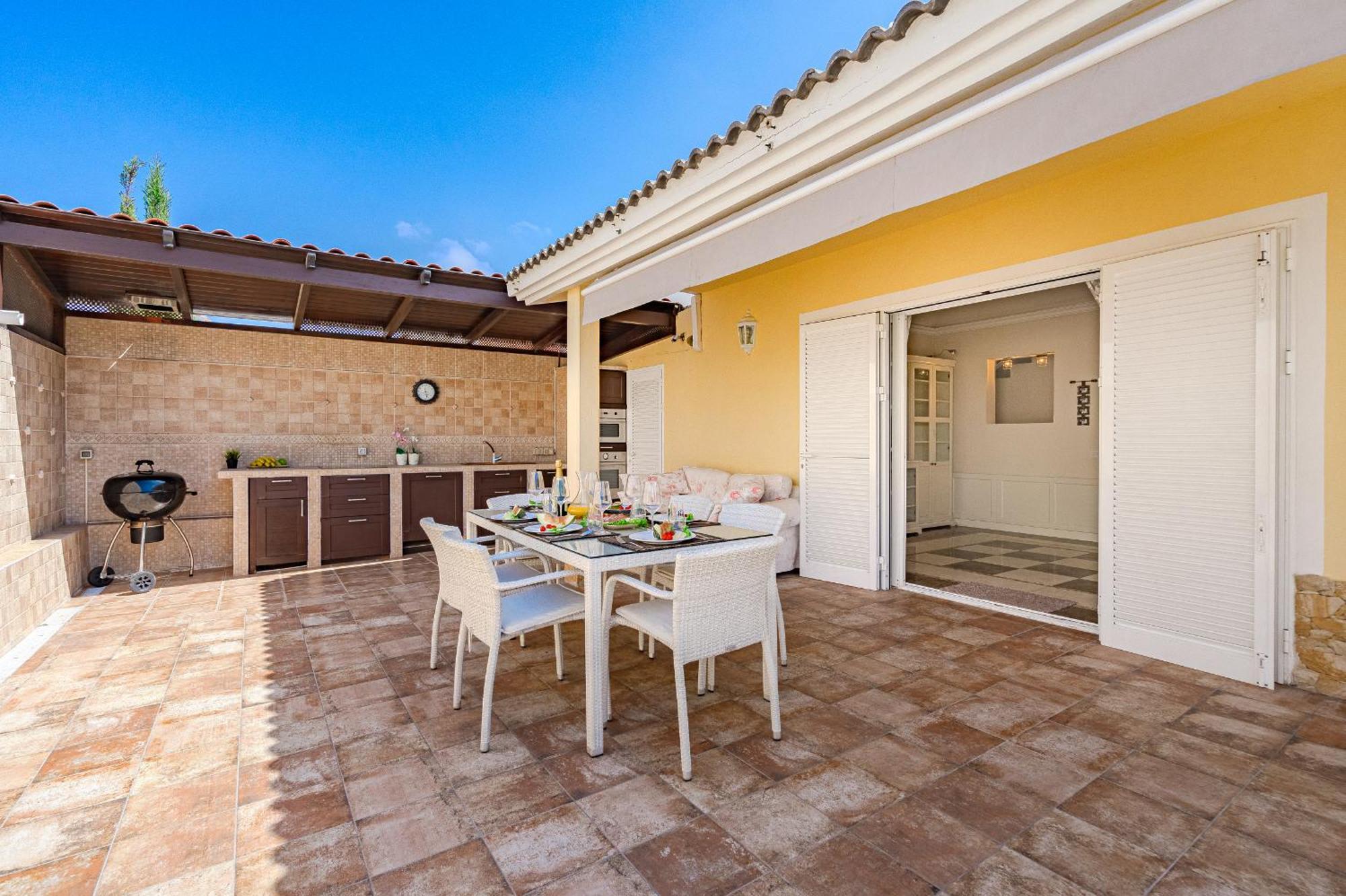 Villa Con Piscina En Madronal Fanabe, Costa Adeje *