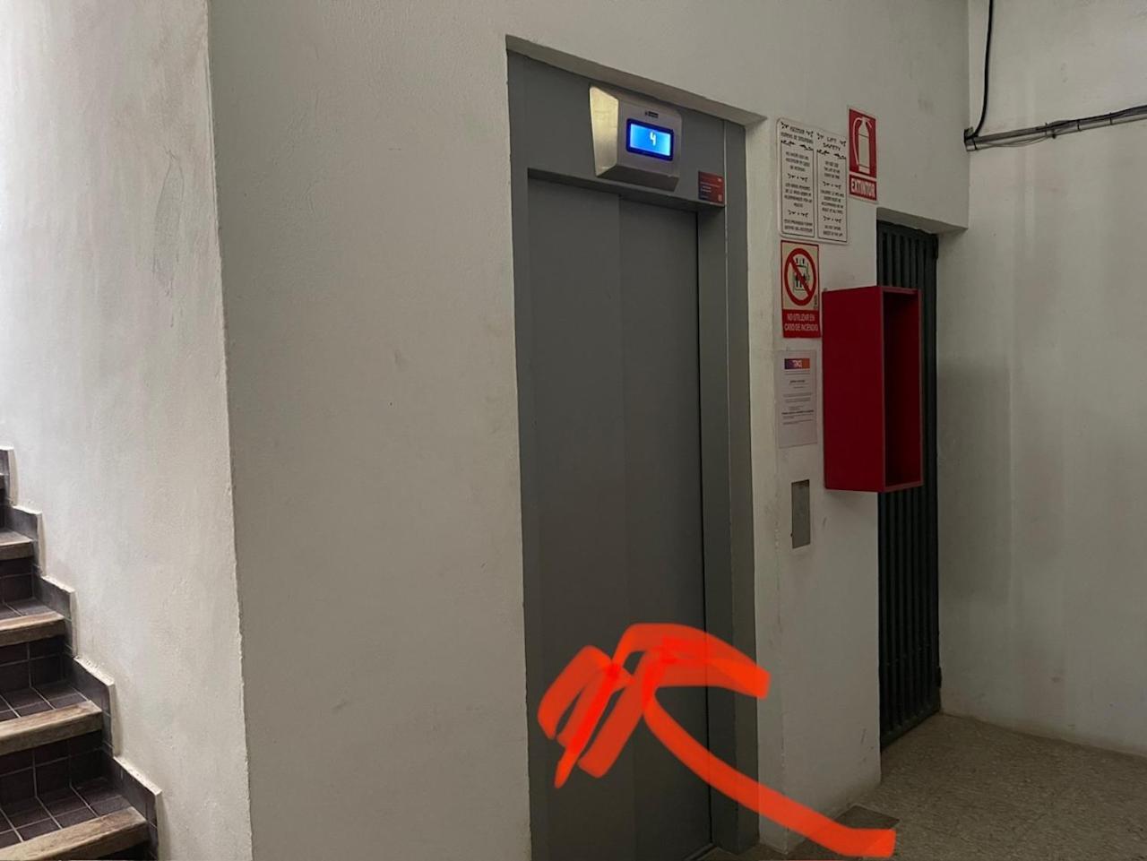 Apartamento Penthouse De Roca In Poblado Marinero