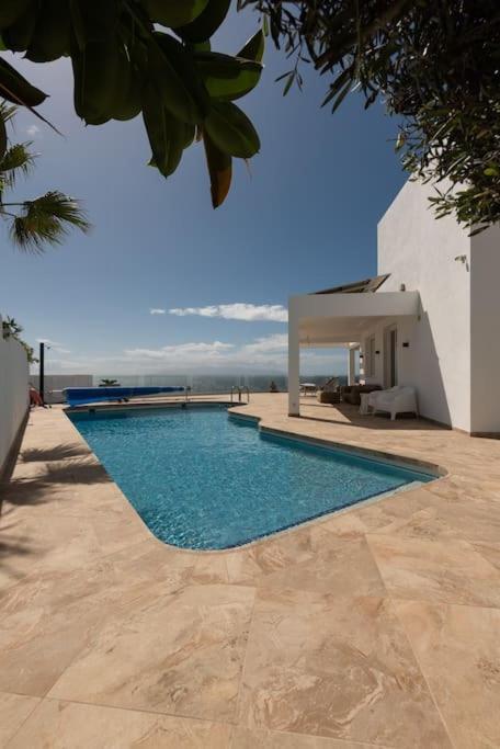 Villa Bianca Callao Salvaje