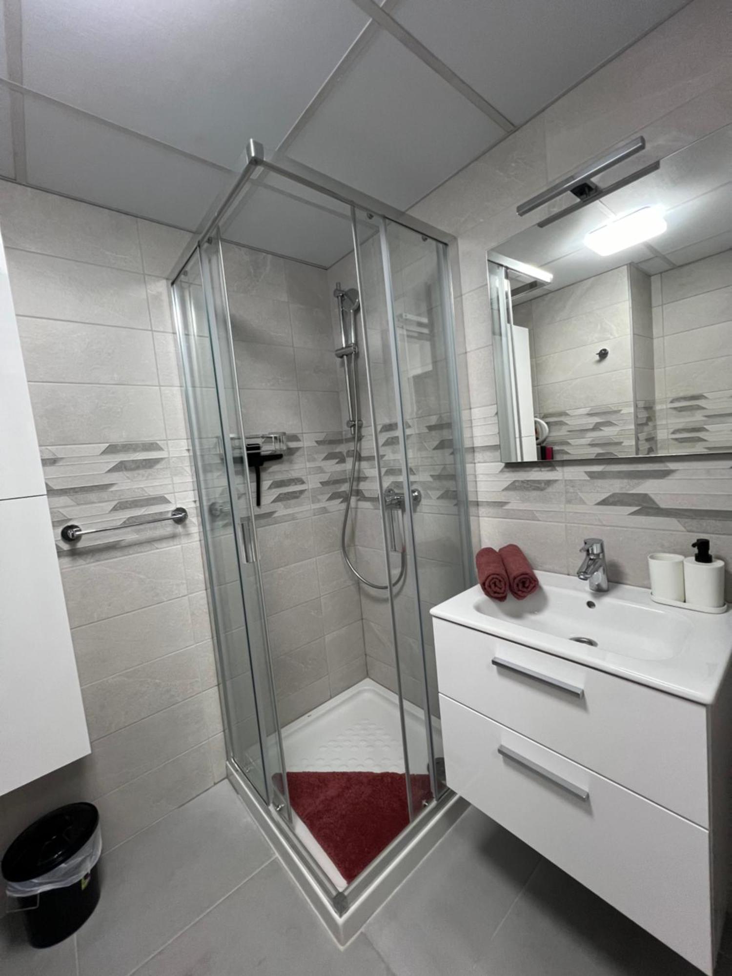Jolana Cristianos Apartamento