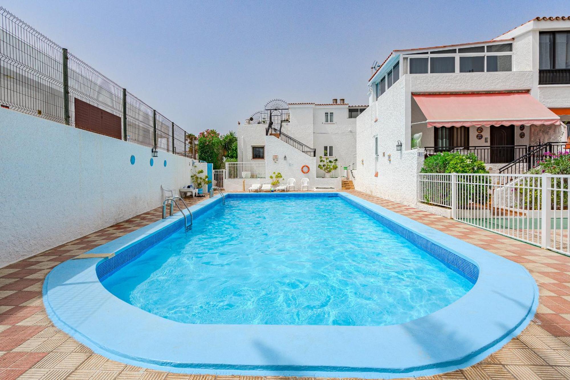 1 минута до пляжа, кондиционер, барбекю, Wi-fi Playa de las Américas
