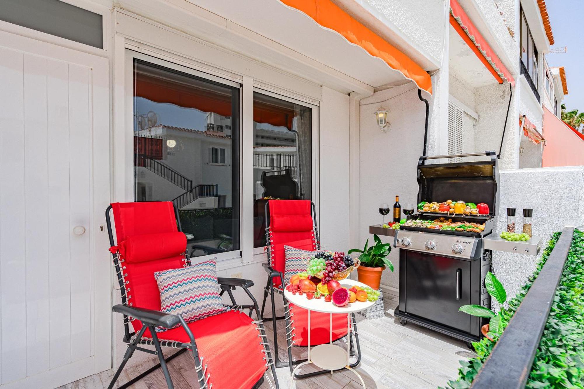 Apartamento 1 минута до пляжа, кондиционер, барбекю, Wi-fi Playa de las Américas