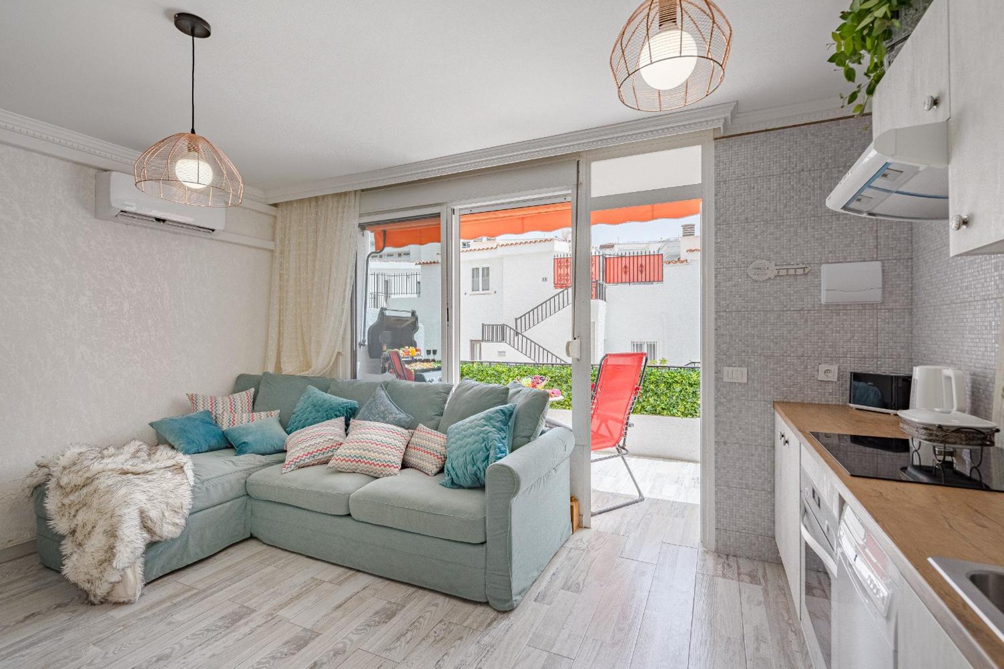 1 минута до пляжа, кондиционер, барбекю, Wi-fi Playa de las Américas