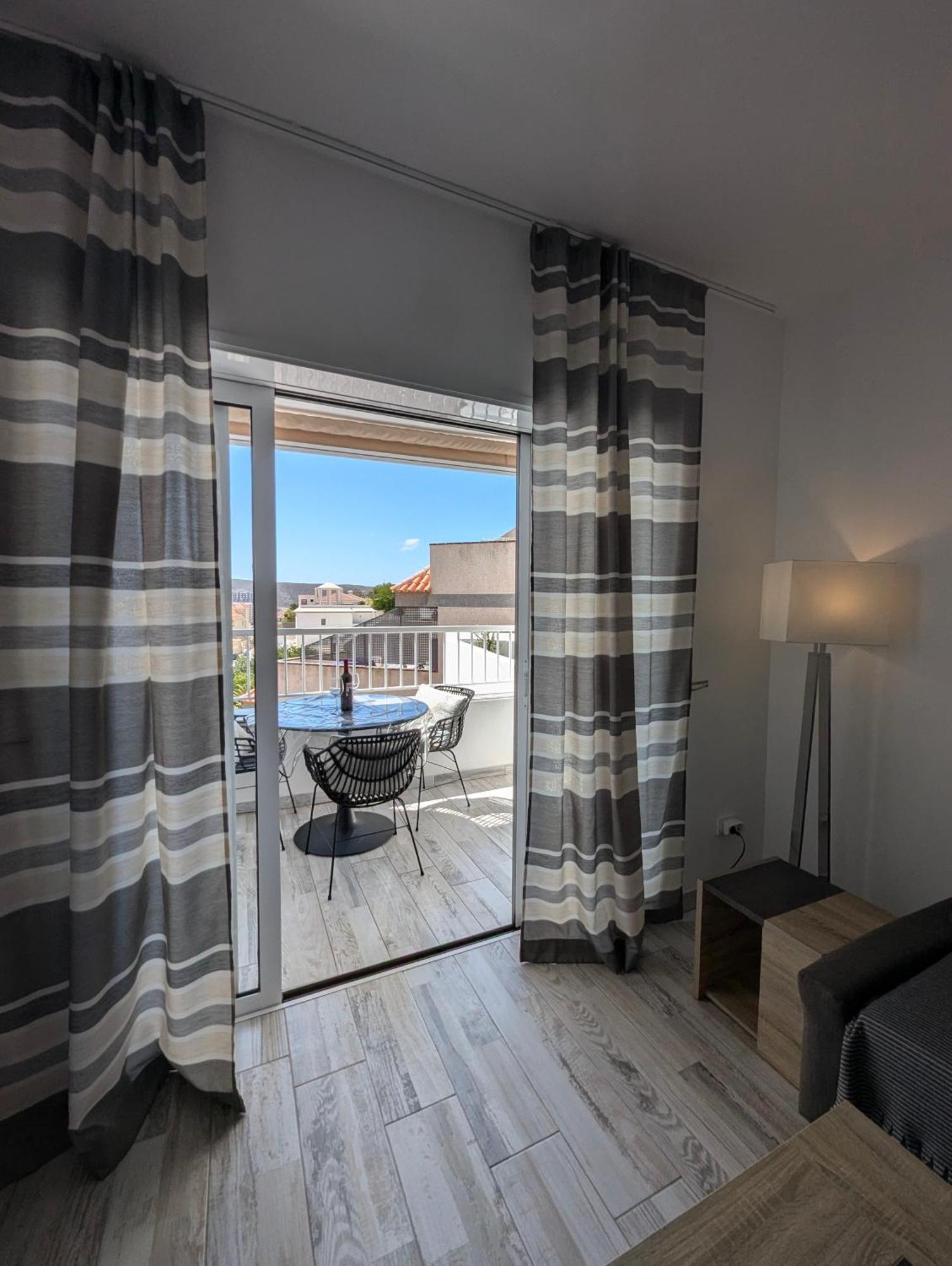 Cozy In Cristianos * Guincho (Tenerife)