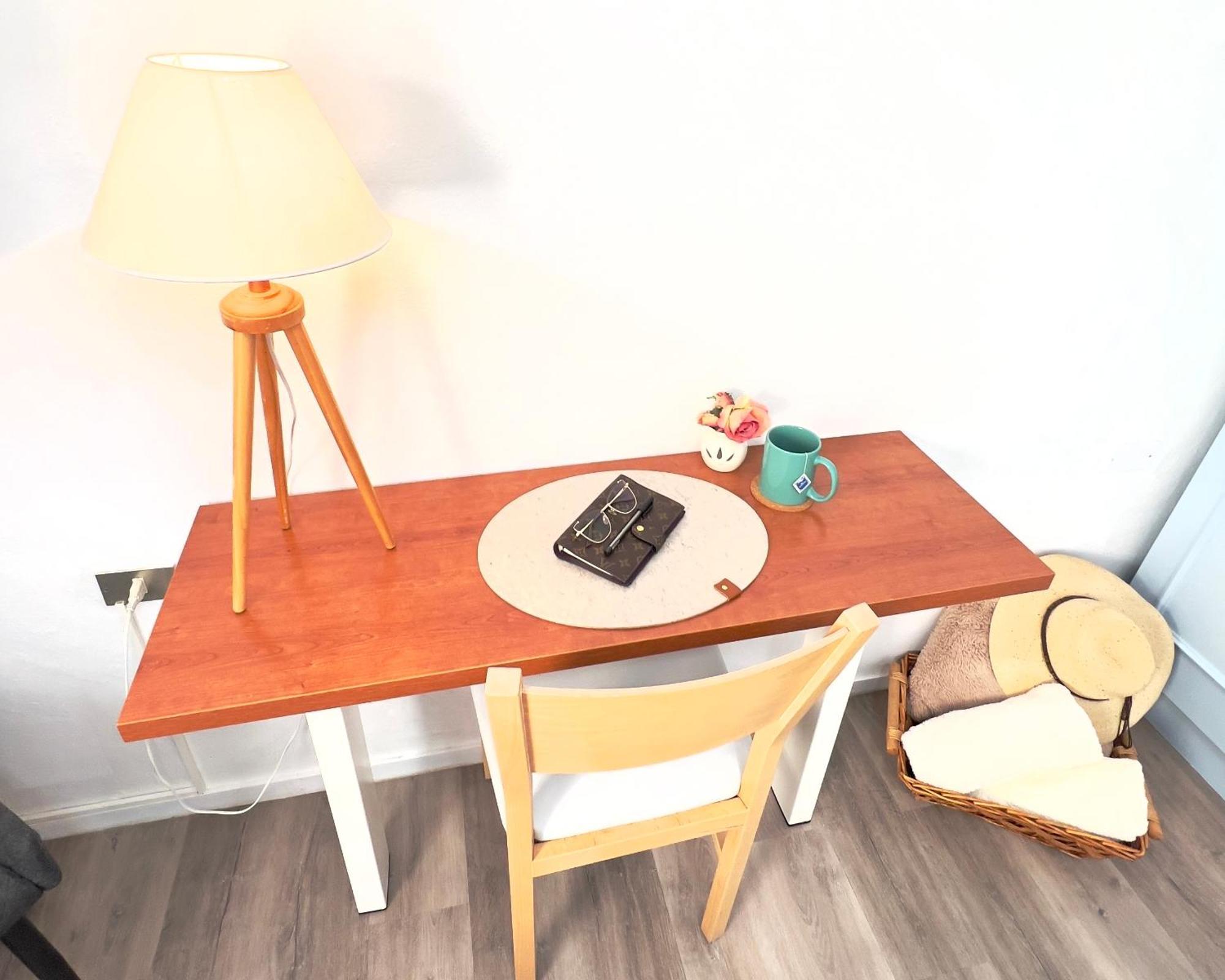 Alcamar Privada Con Areas De Sala, Cocina Y Bano Que Se Comparten Cerca Al Mar! * Alcalá la Real