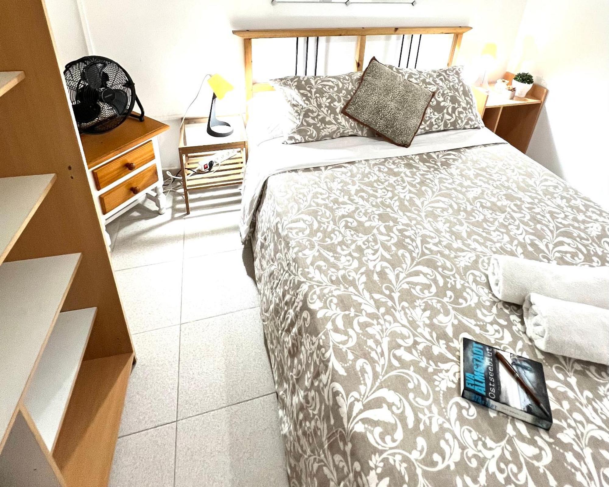 Alcamar Privada Con Areas De Sala, Cocina Y Bano Que Se Comparten Cerca Al Mar! Alcalá la Real