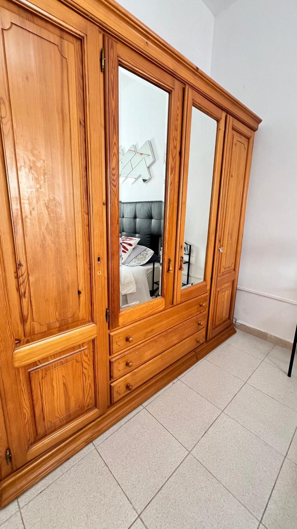 Alcamar Privada Con Areas De Sala, Cocina Y Bano Que Se Comparten Cerca Al Mar! Séjour chez l'habitant Alcalá la Real