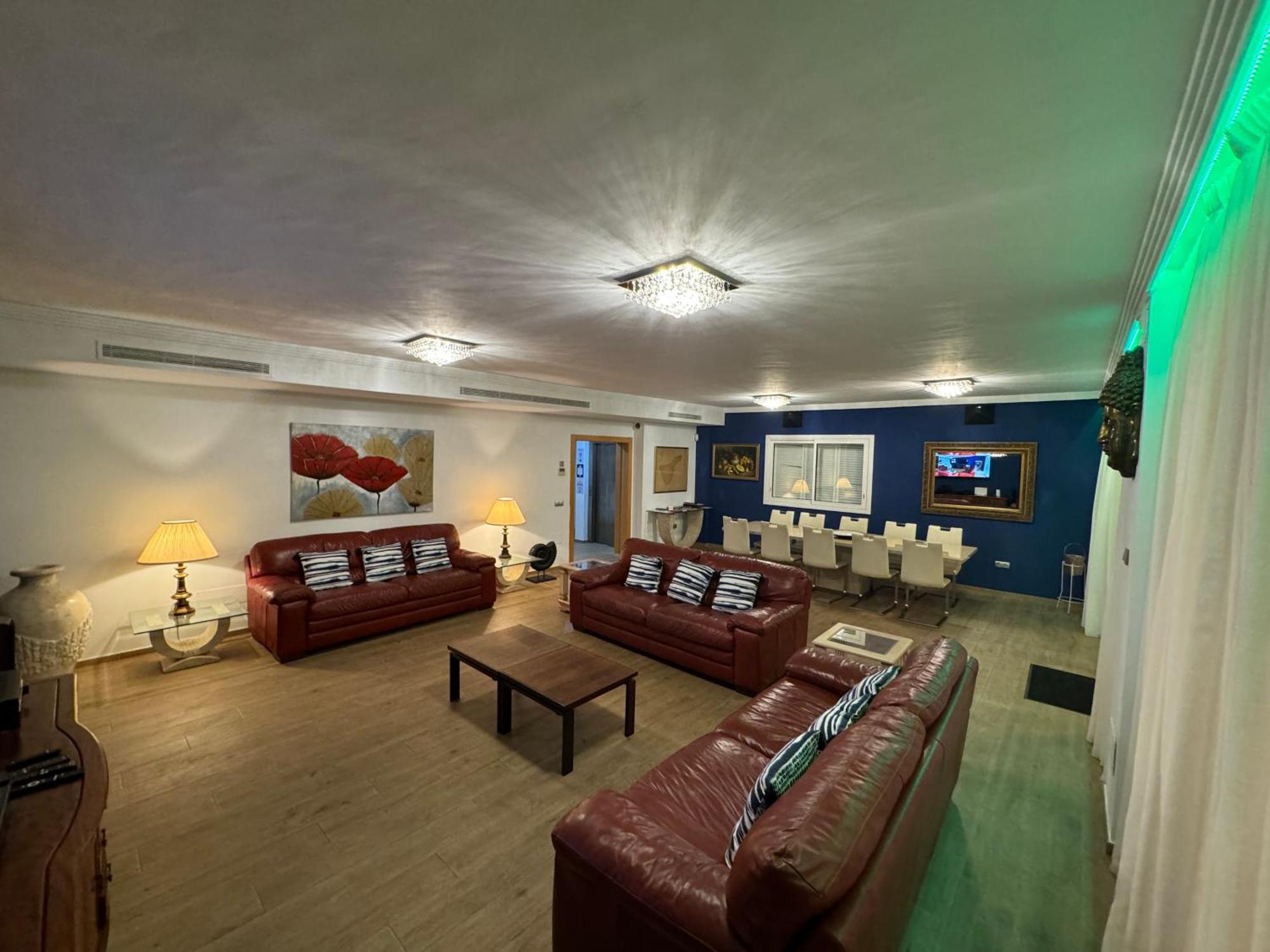 Puerto Santiago: Luxury 5-bedroom With Pool And Disabled Access Villa