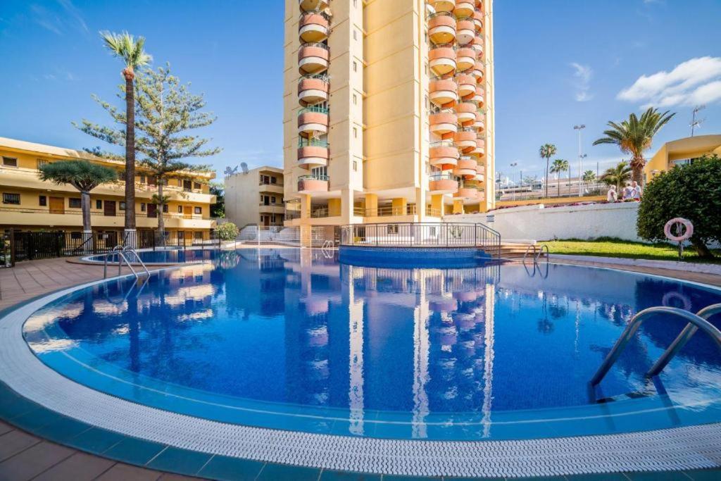 Cozy 2-bed & Sofa-bed In Cristianos Apartment *