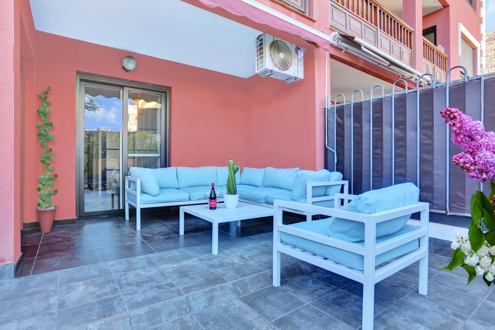 Mocan, Terrace Garden, Garage, Pool, Fiber Palm-mar