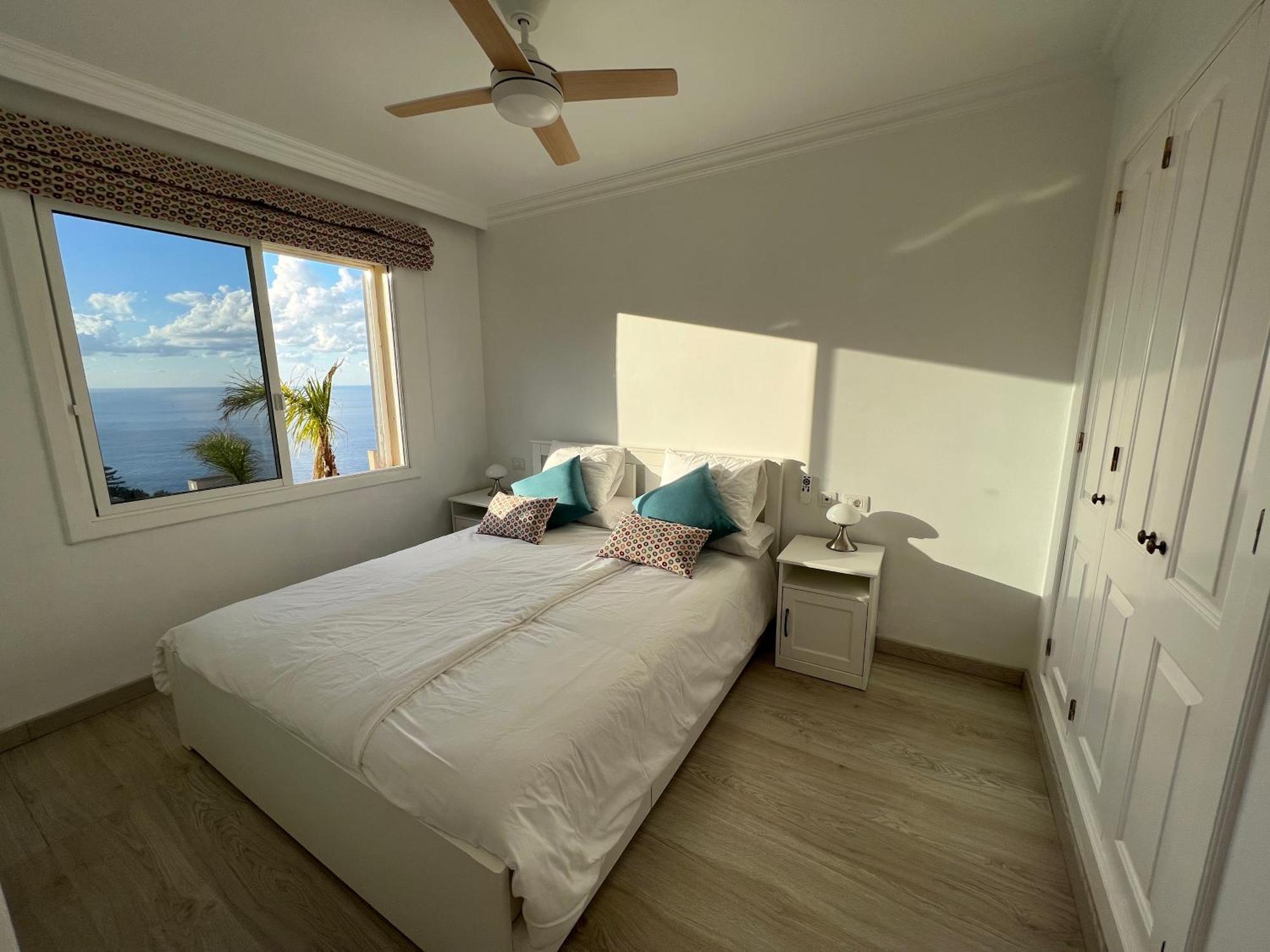 Nomad's Nest - Sea View With Pool - Ideal For Vacation & Remote Work Apartment *