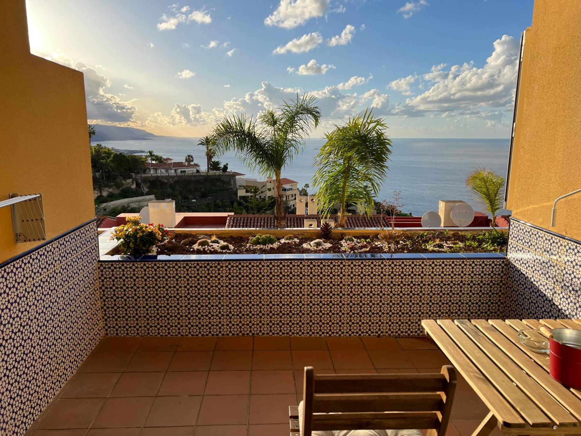 Apartment Nomad's Nest - Sea View With Pool - Ideal For Vacation & Remote Work *