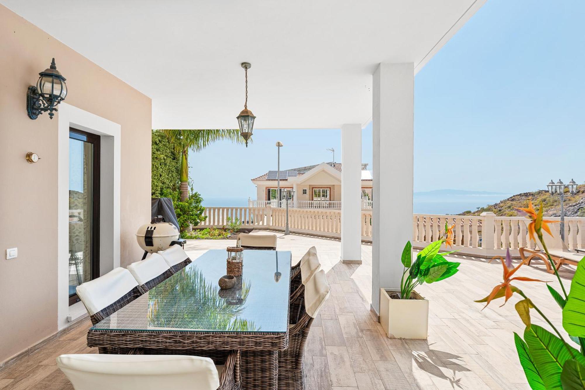 Vista Bella In Ruhiger Villengegend Mit Meerblick Costa Adeje (Tenerife)