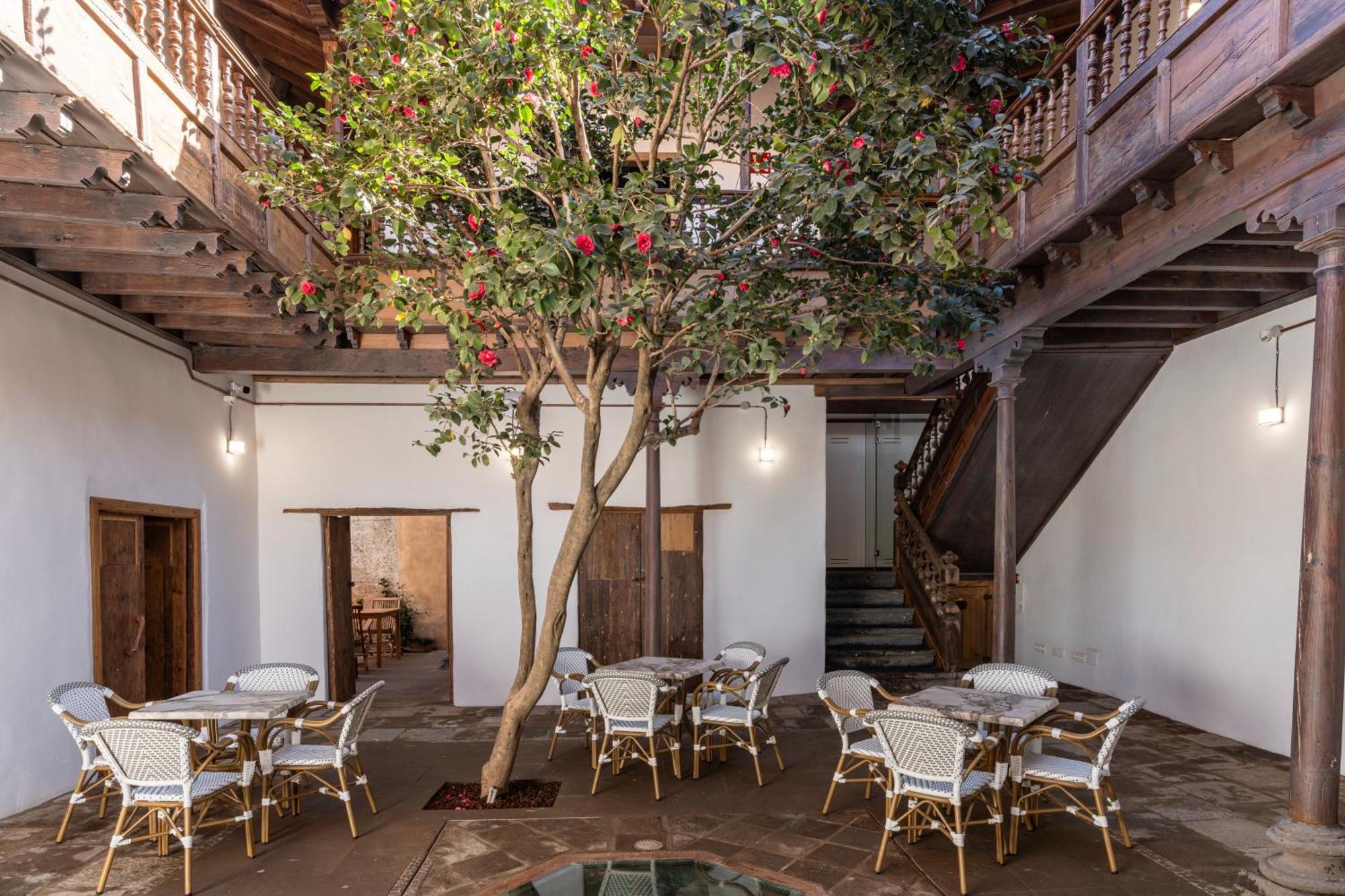 La Casa De La Camelia Hotel