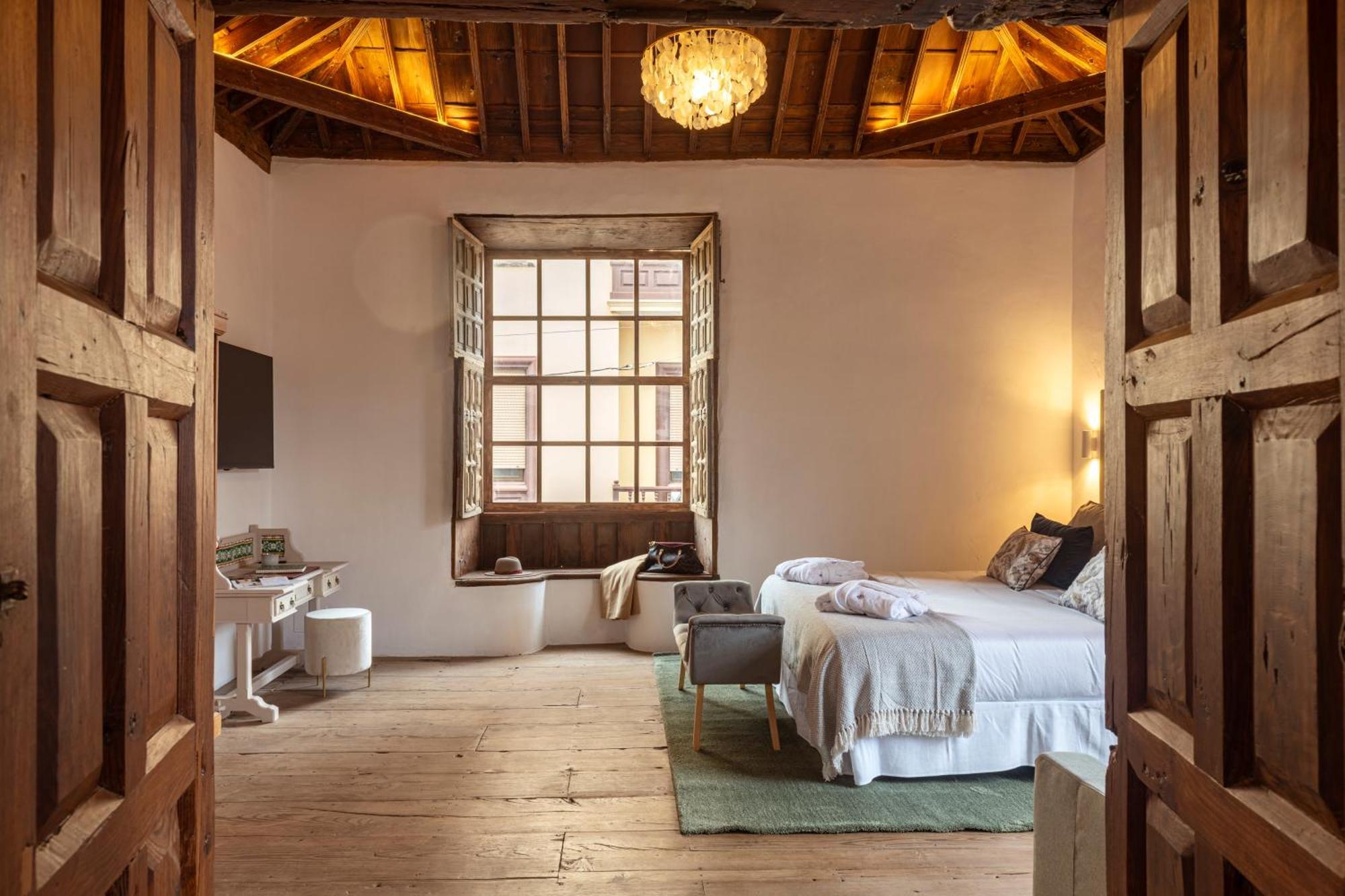 Hotel La Casa De La Camelia *