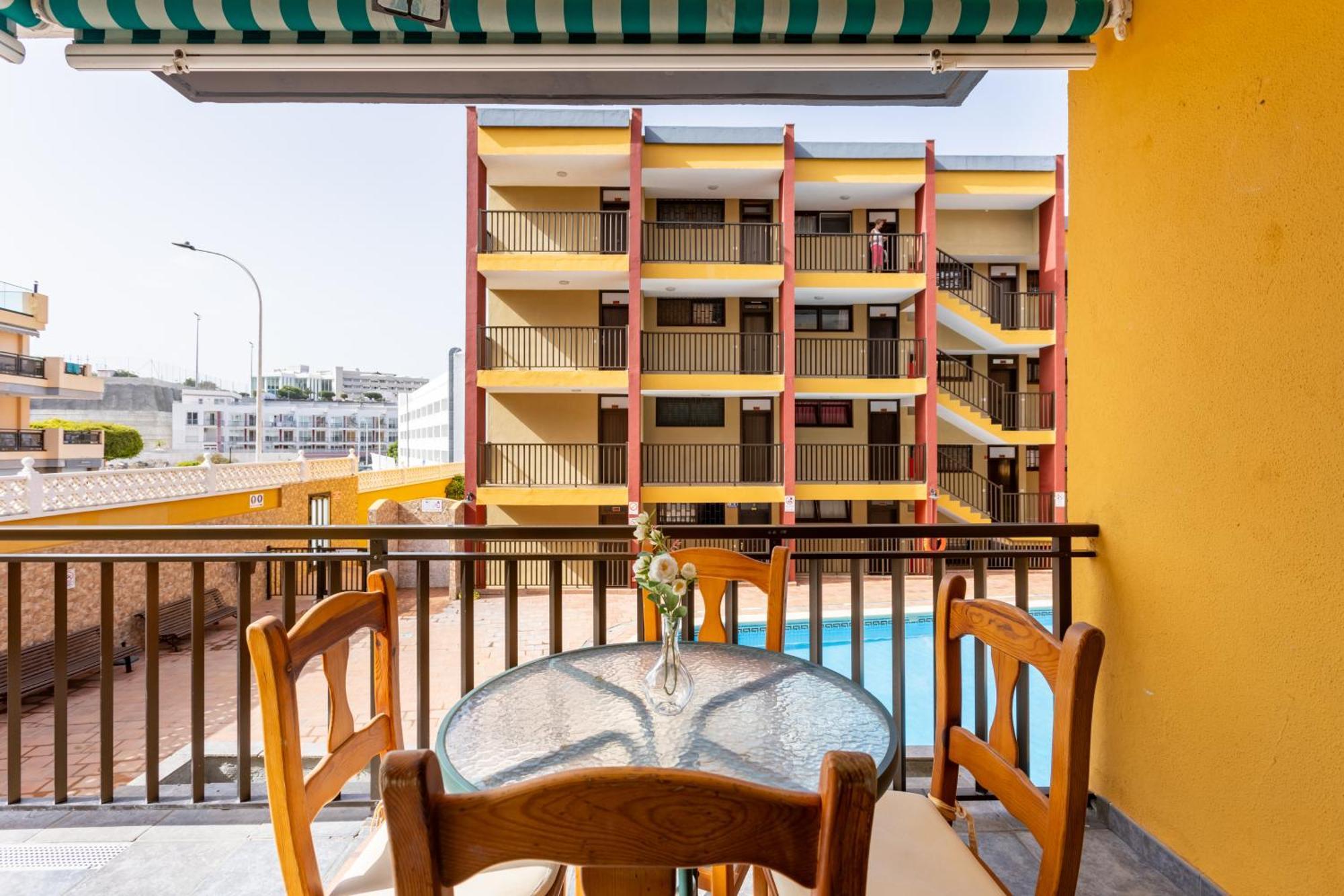 Dialez Holidays - Santiago Apartment
