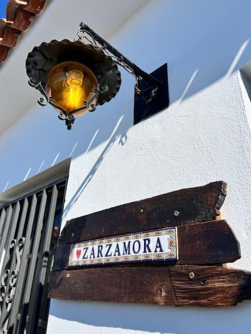 The Zarzamora Canary Little *