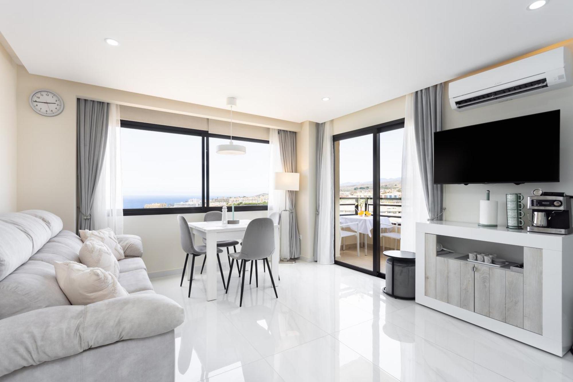 On The Paraiso Playa, Sea Views Apartment