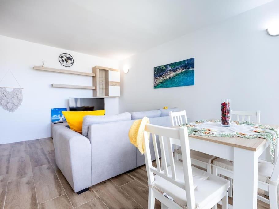 47 Amazing Primavera With Wifi, Terrace, Pool Appartement Costa Del Silencio