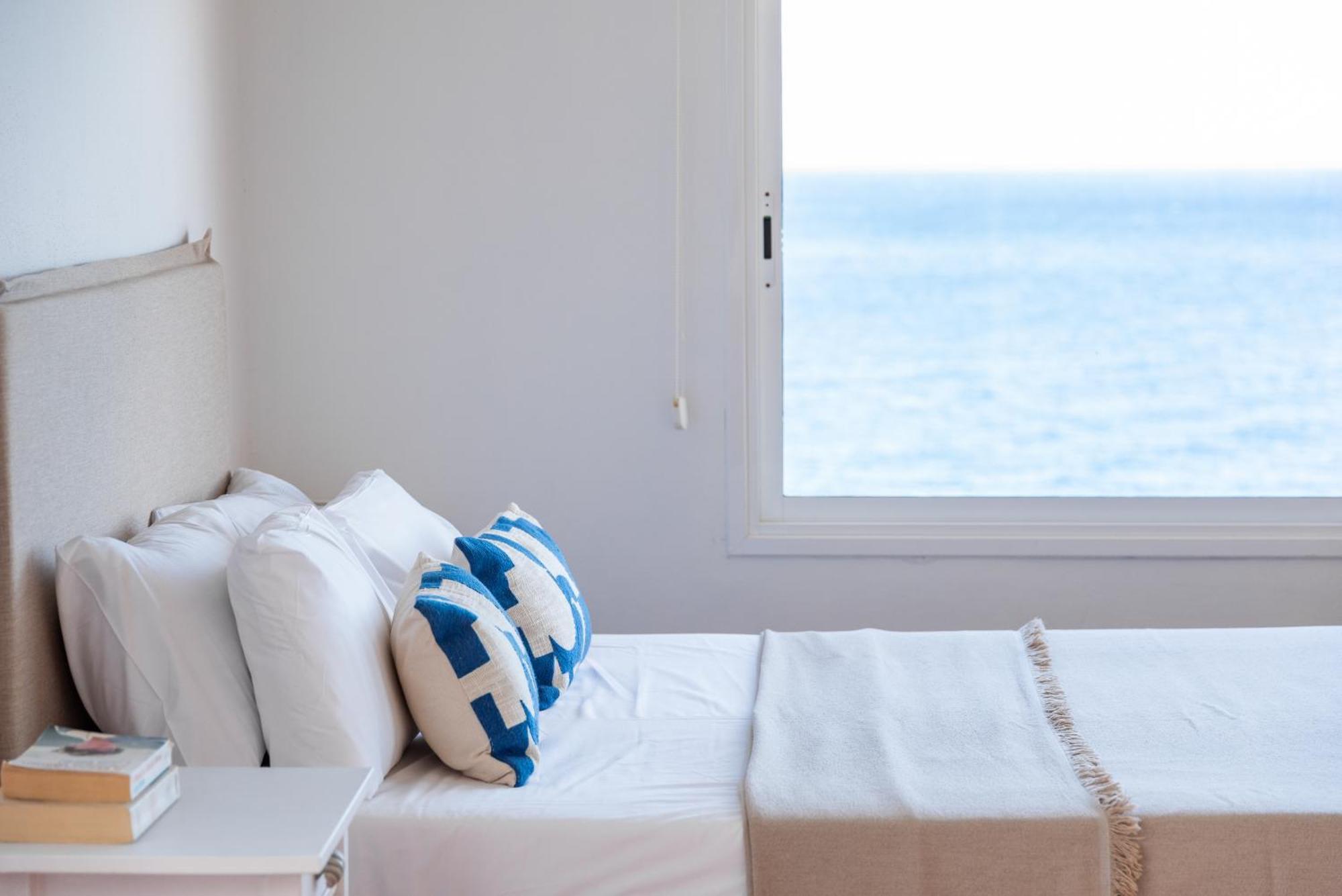 Luminous Loft Next To The Atlantic Ocean