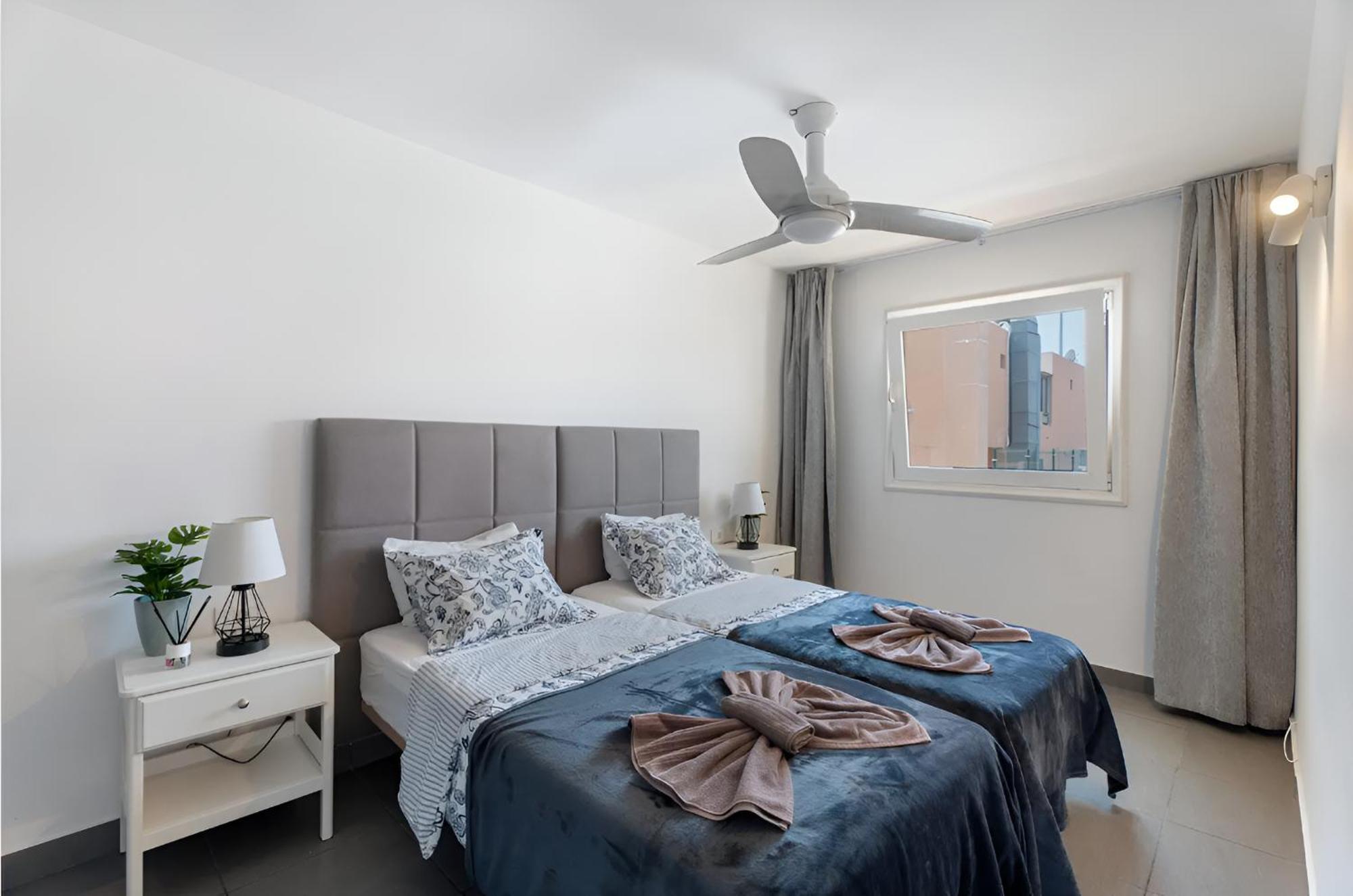 En Playa De Americas, Torre Del Sol Apartment *