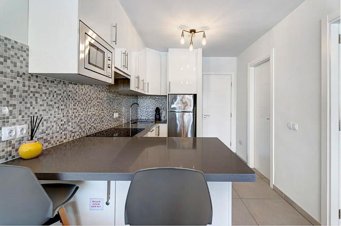 Appartement De Lujo En Torre Del Sol, Playa De Americas Arona (Tenerife)