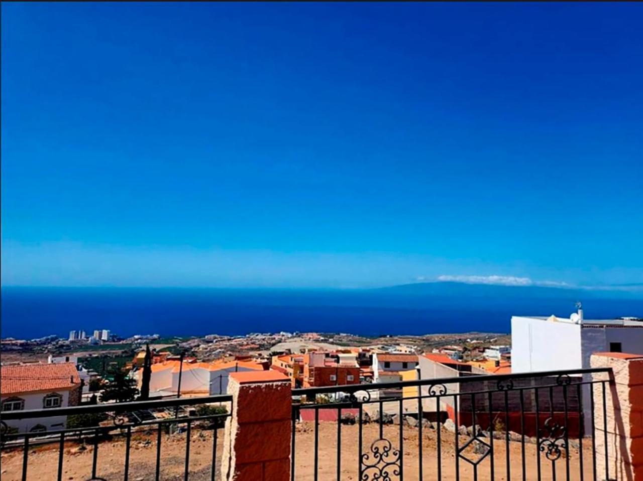 Lucian En Adeje Con Vistas Al Atlantico Hébergement de vacances