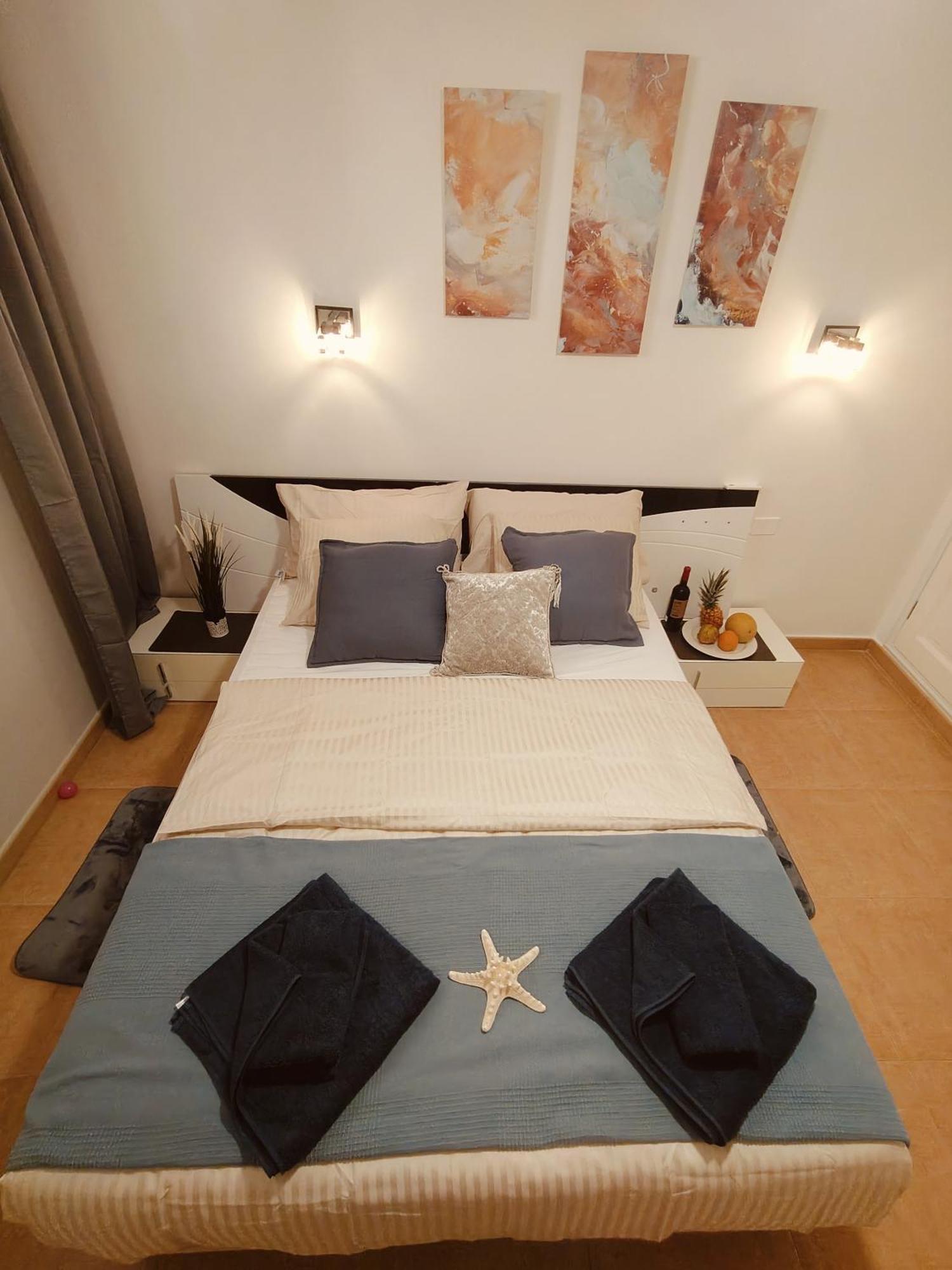 Alejandro Neptuno Appartement *