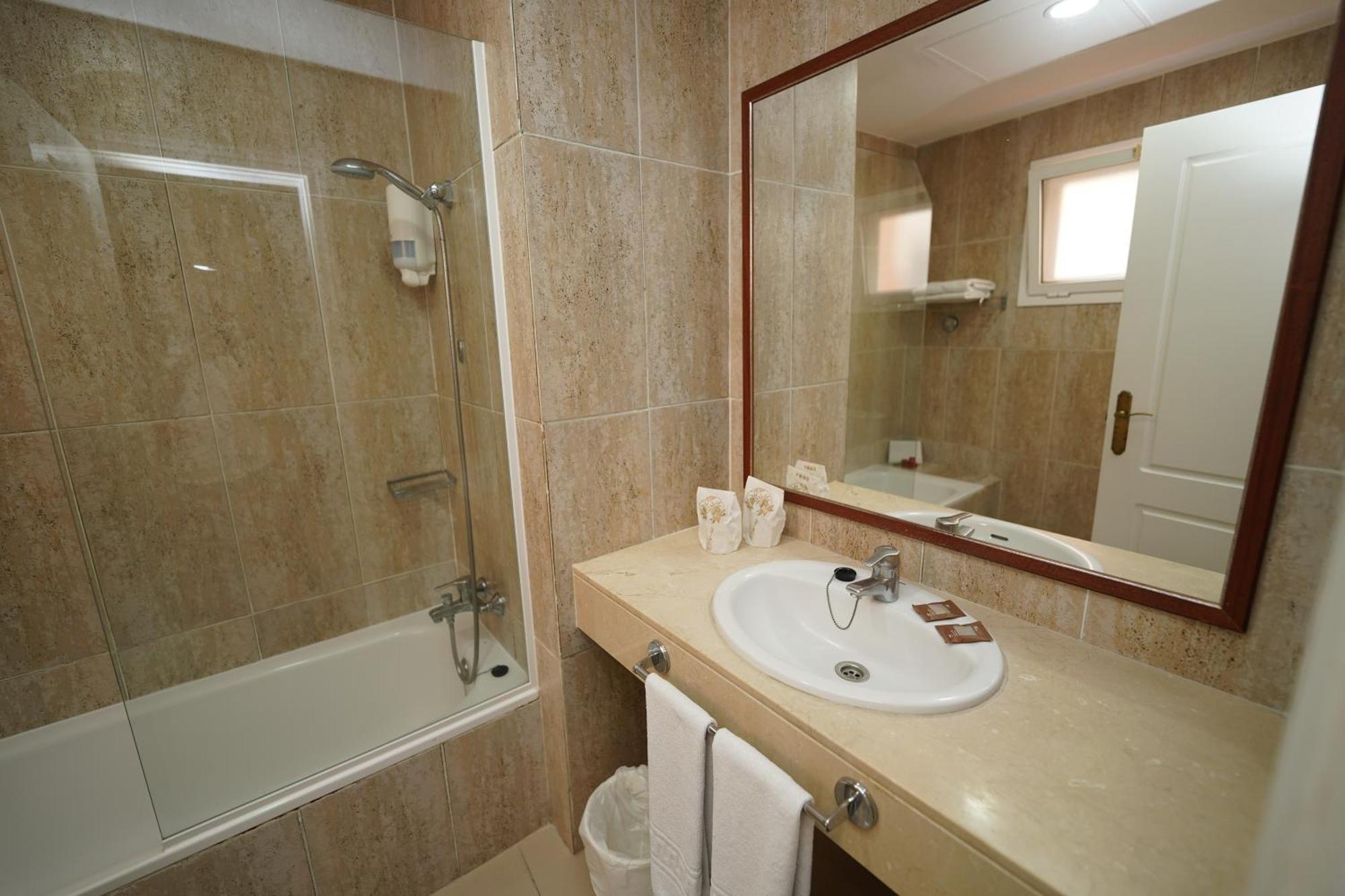 Hotel Rf Astoria - Adults Only 3*