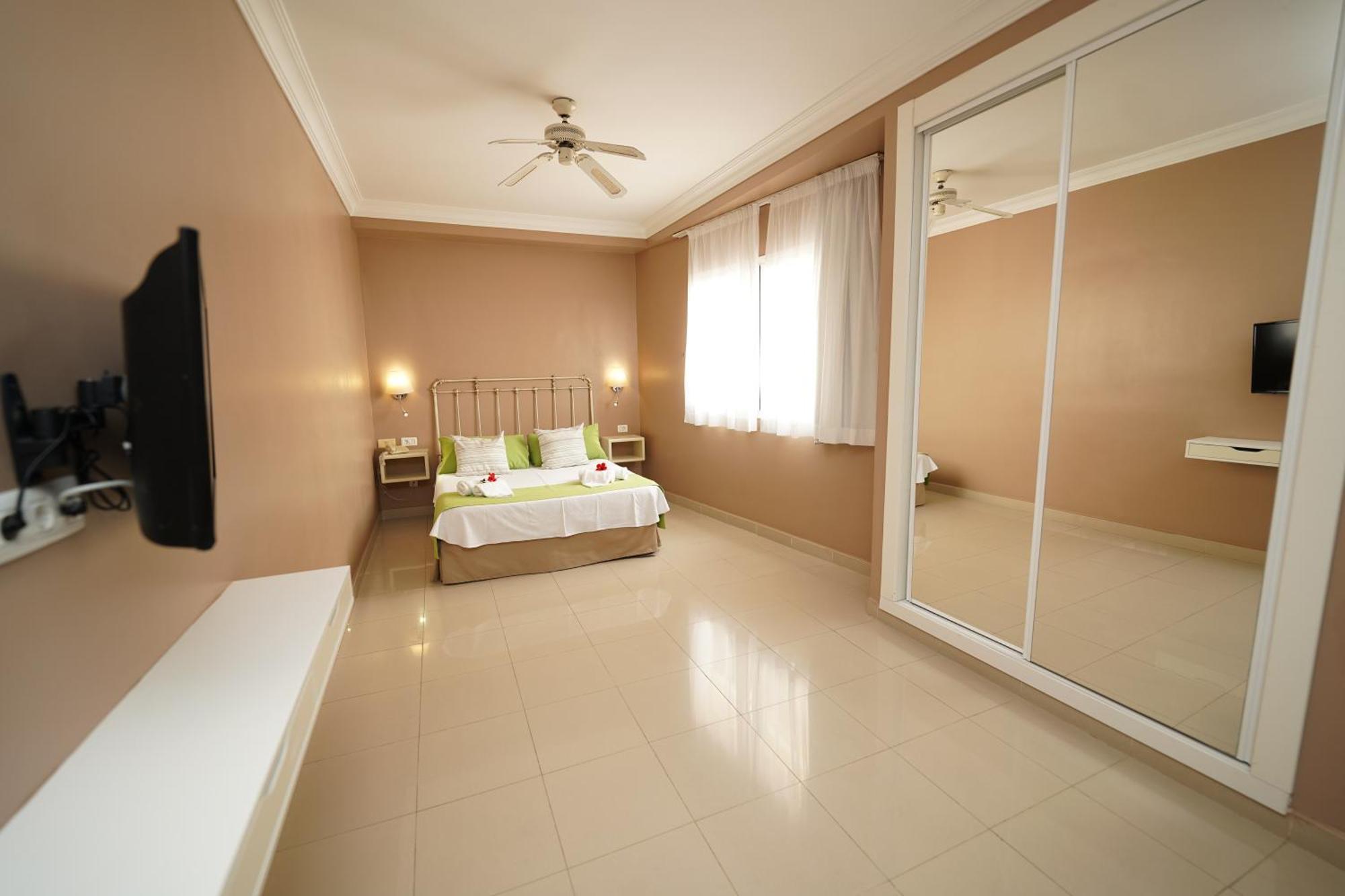 Rf Astoria - Adults Only 3*
