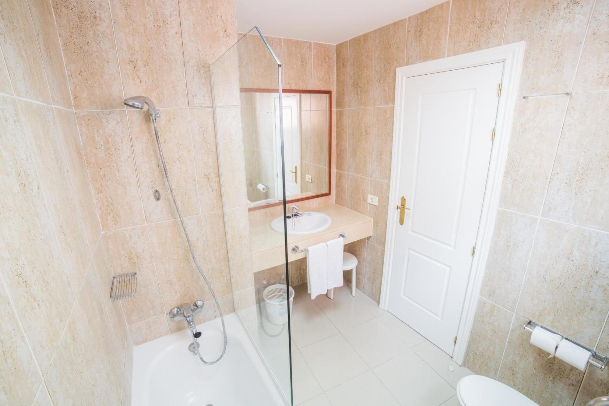 Hotel Rf Astoria - Adults Only 3*