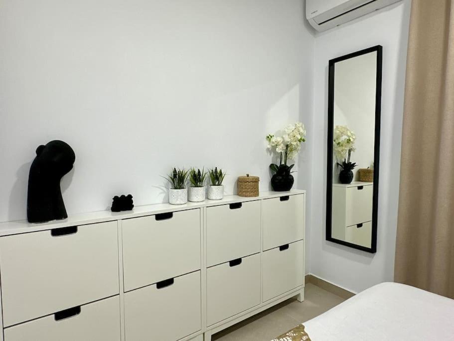 New Renovated With Beautiful View On Cliffs And Sea Apartment