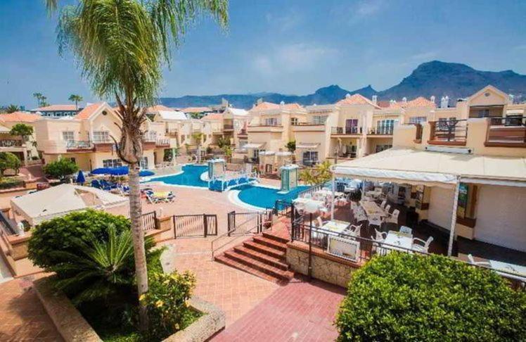 Sarah's - Playa Fanabe Apartment *
