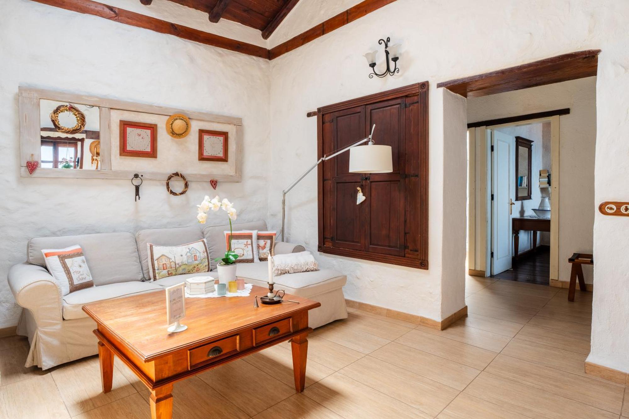 Country house Tajona & Granero Costa Adeje (Tenerife)