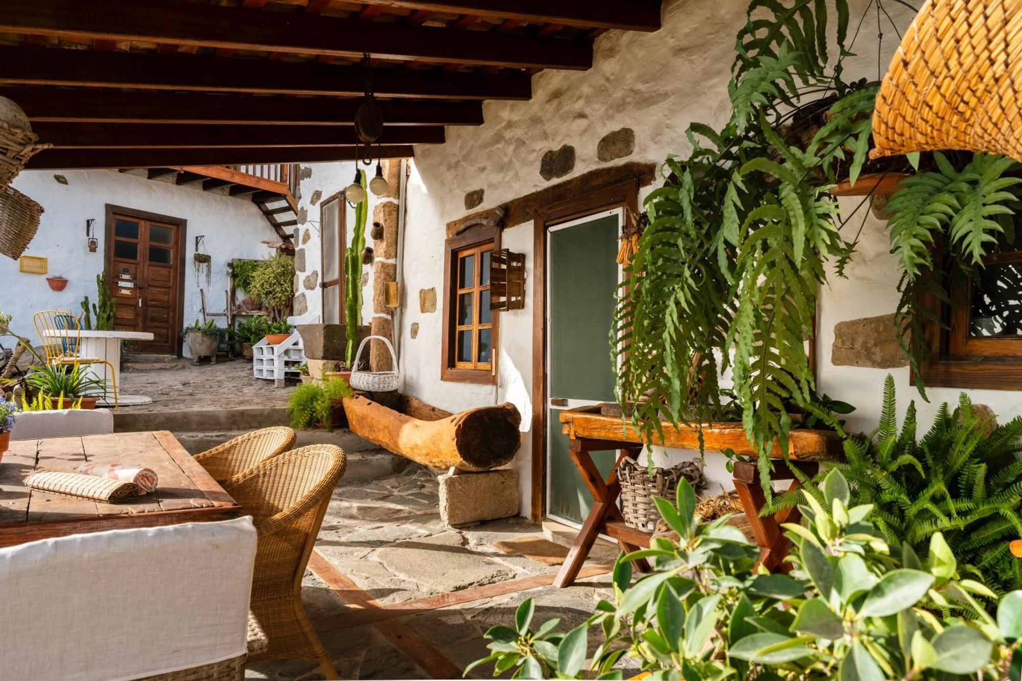 Country house Tajona & Granero