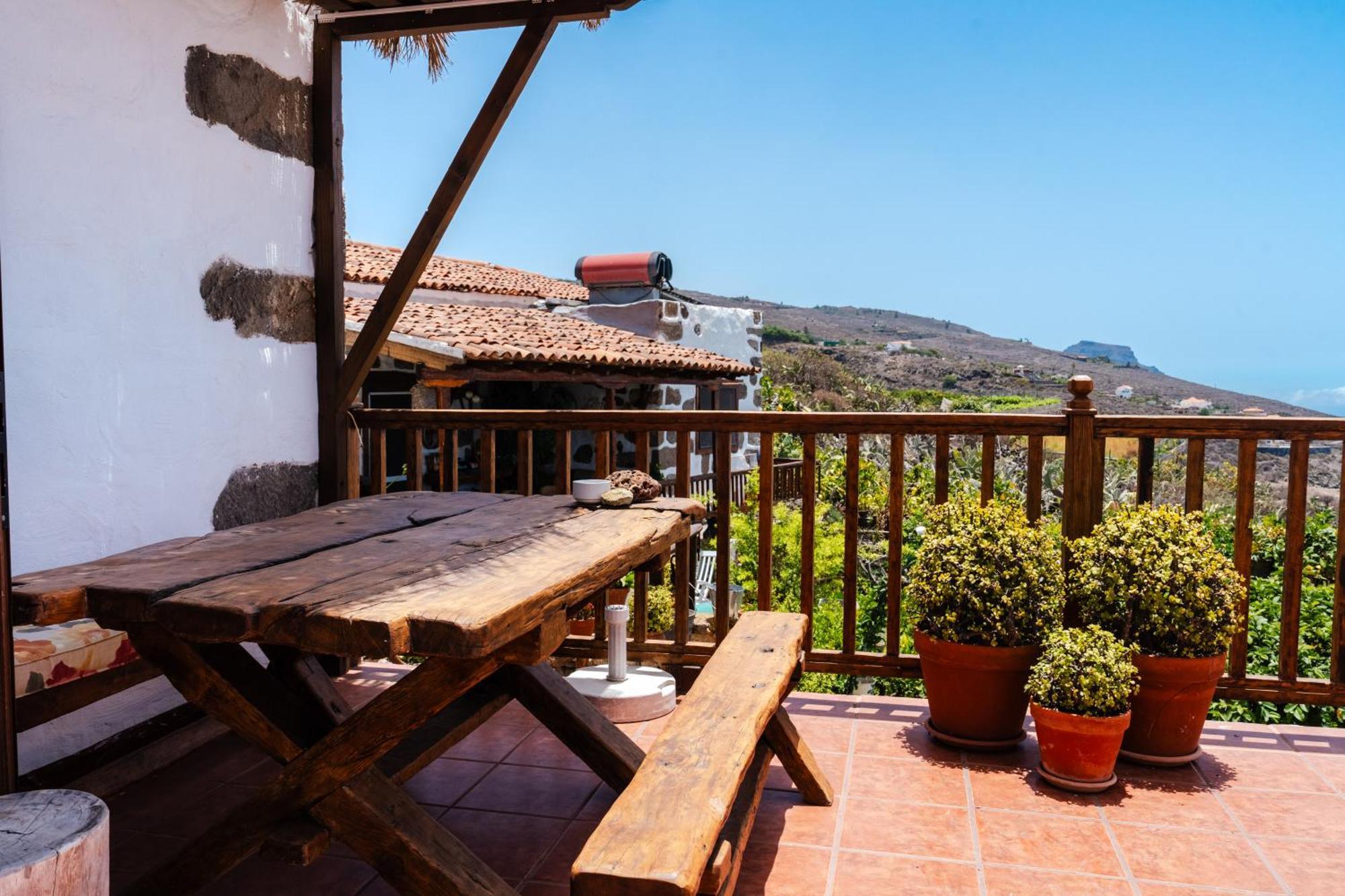 Country house Tajona & Granero