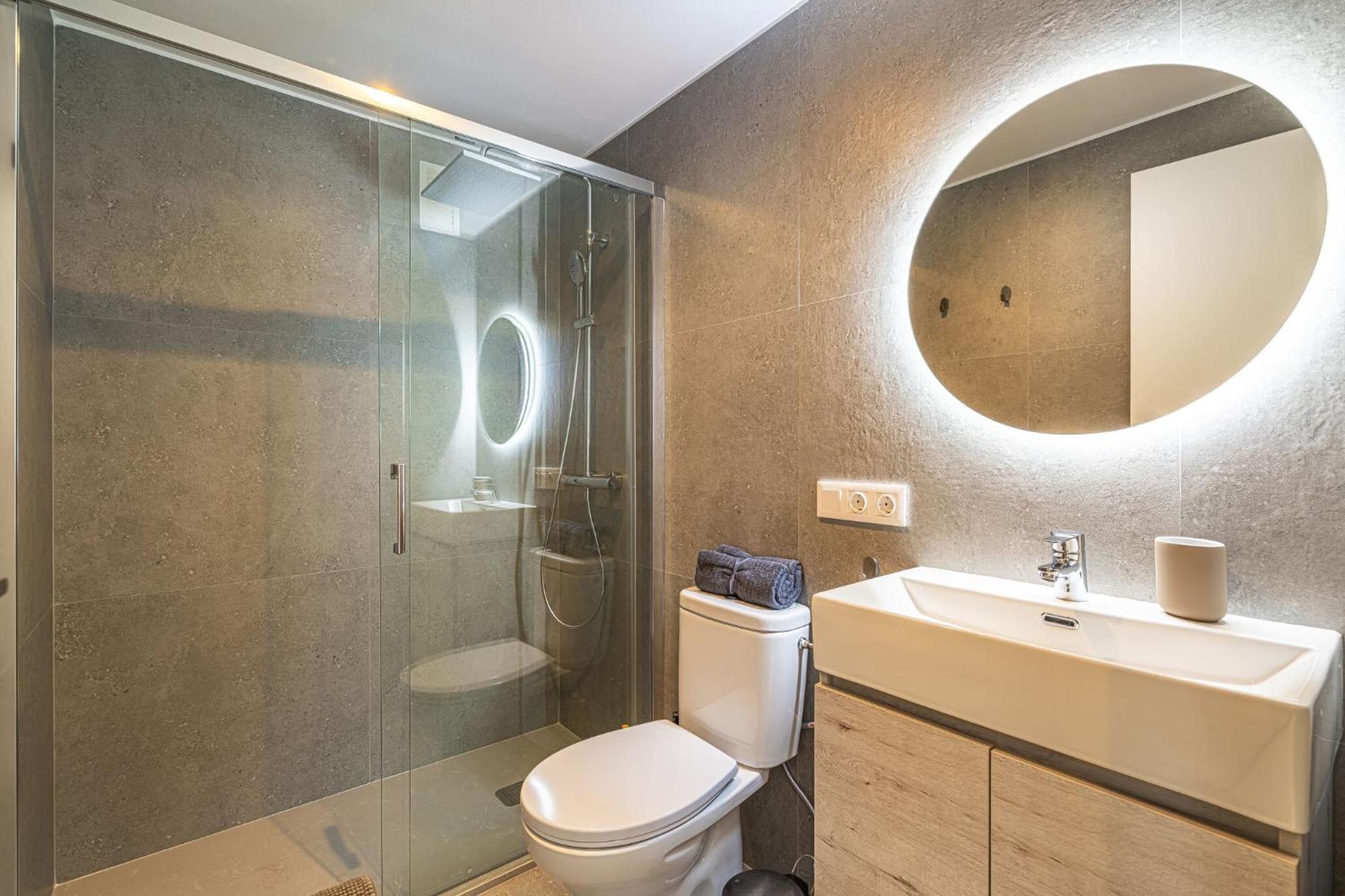 Apartamento Modern Renovated With Terrace In Playa De Americas *