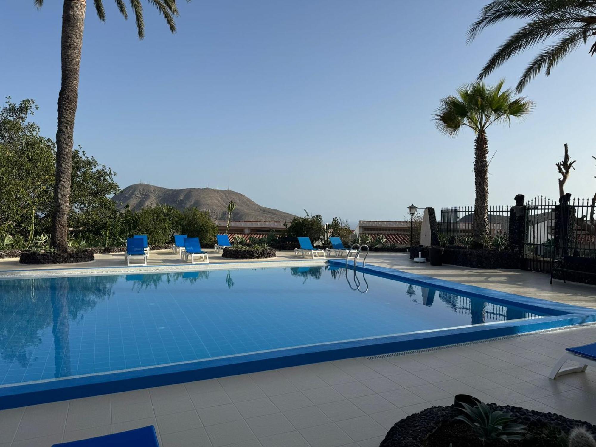 Azure Horizon And Breeze - Panoramic Ocean View And Heated Pool Villa