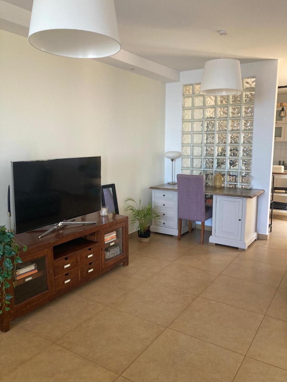 La Casa Amarilla *