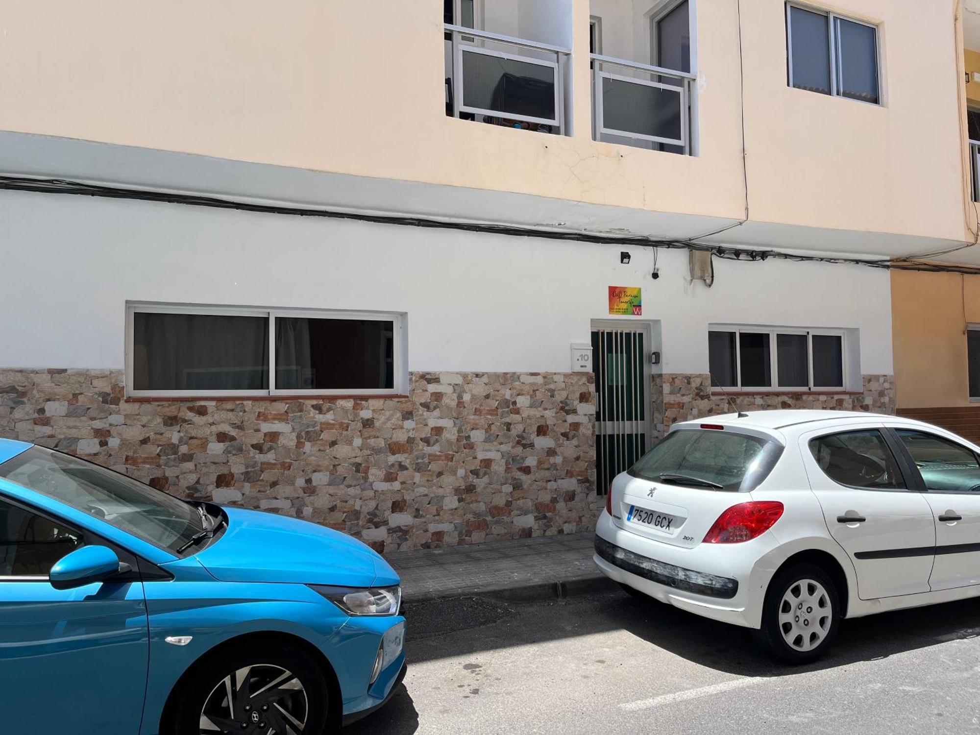 Paraiso Tenerife Super Economy Airport Bed & Breakfast