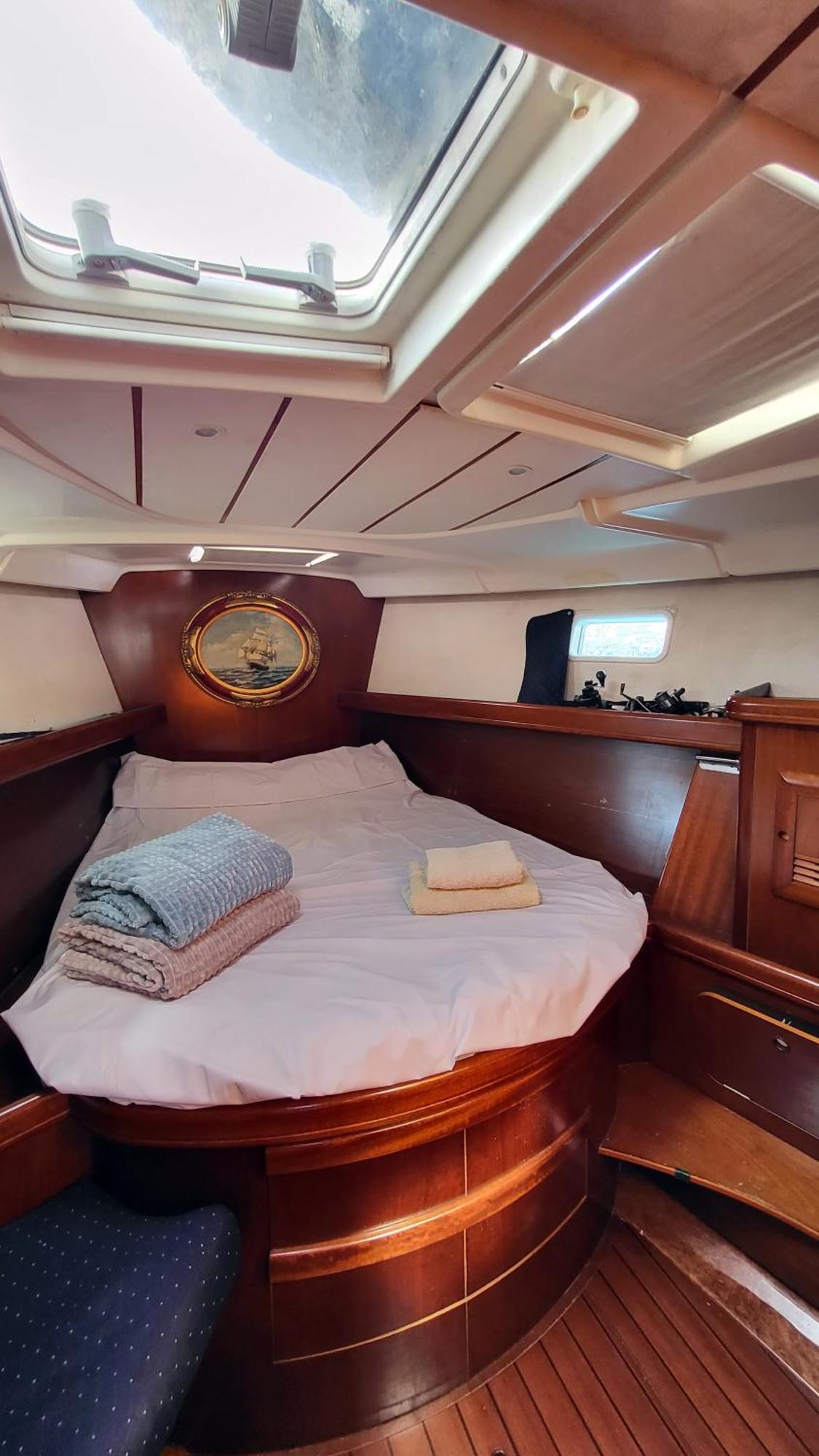 Bateau-hôtel Yacht Oceanis Clipper *