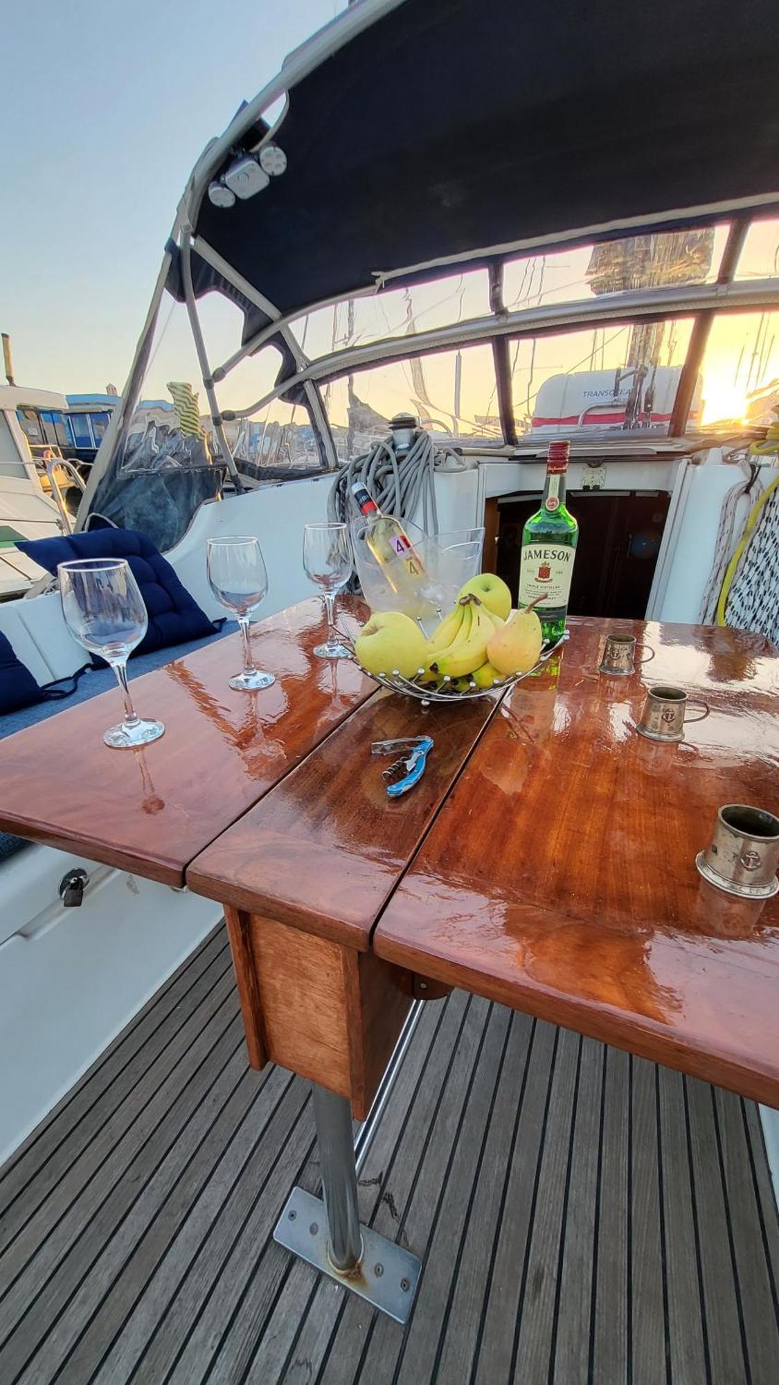 Bateau-hôtel Yacht Oceanis Clipper *
