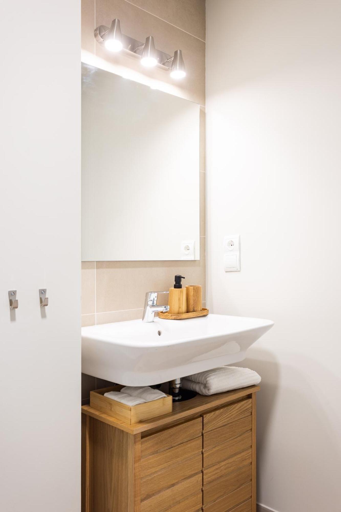 Apartment Home2book Modern Bright Abades, Pool & Terrace *